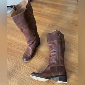 Lucky Brand tall brown hibiscus leather riding boots! 9 M 39 WC wide calf